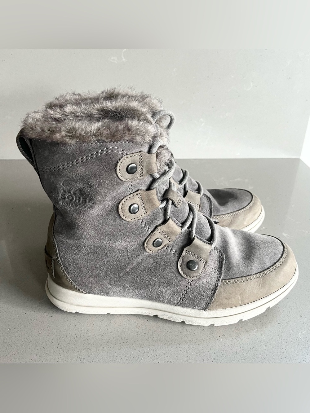 Sorel Explorer Joan WP Gray Suede Insulated Lace Up Lightweight Winter Boots 7.5